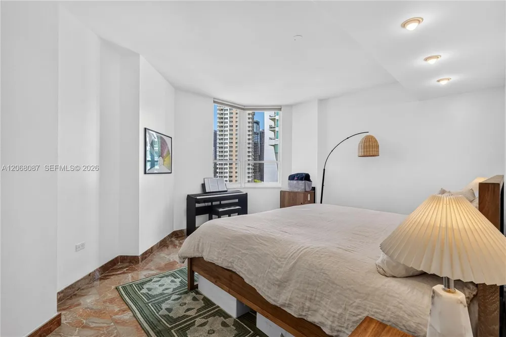 888 Brickell Key Dr #1600 Miami, FL 33131