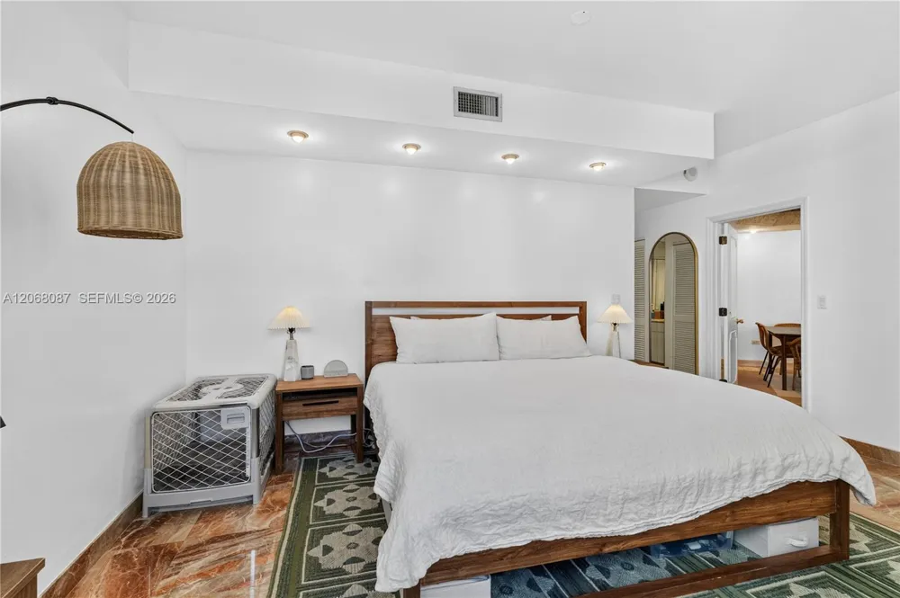 888 Brickell Key Dr #1600 Miami, FL 33131