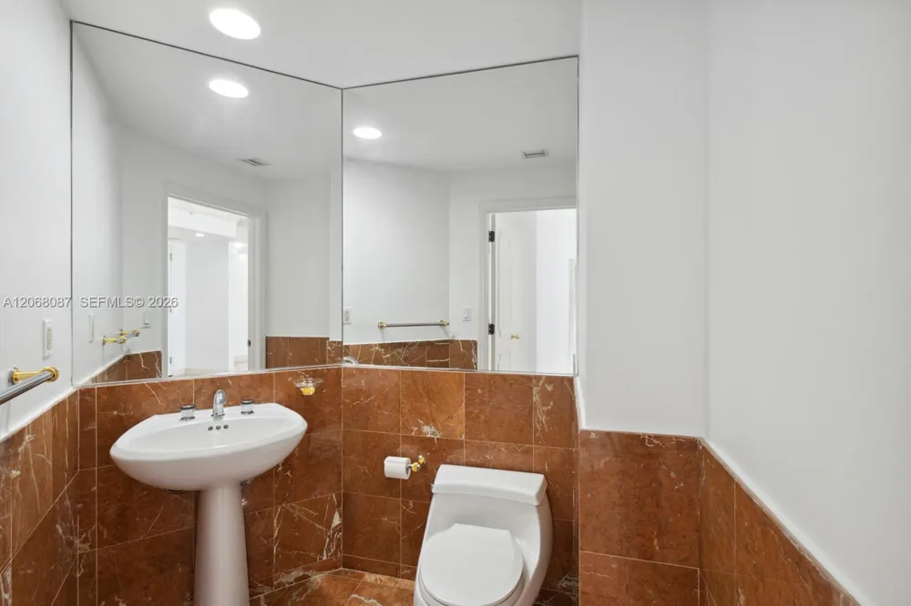 888 Brickell Key Dr #1600 Miami, FL 33131