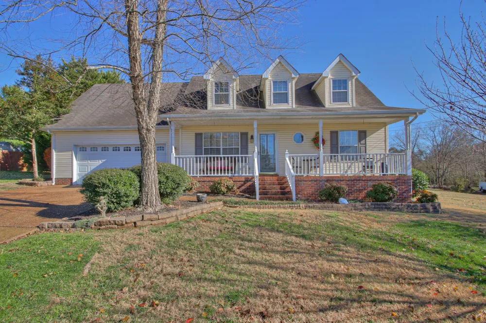 933 Lakeview Ct Gallatin, TN 37066