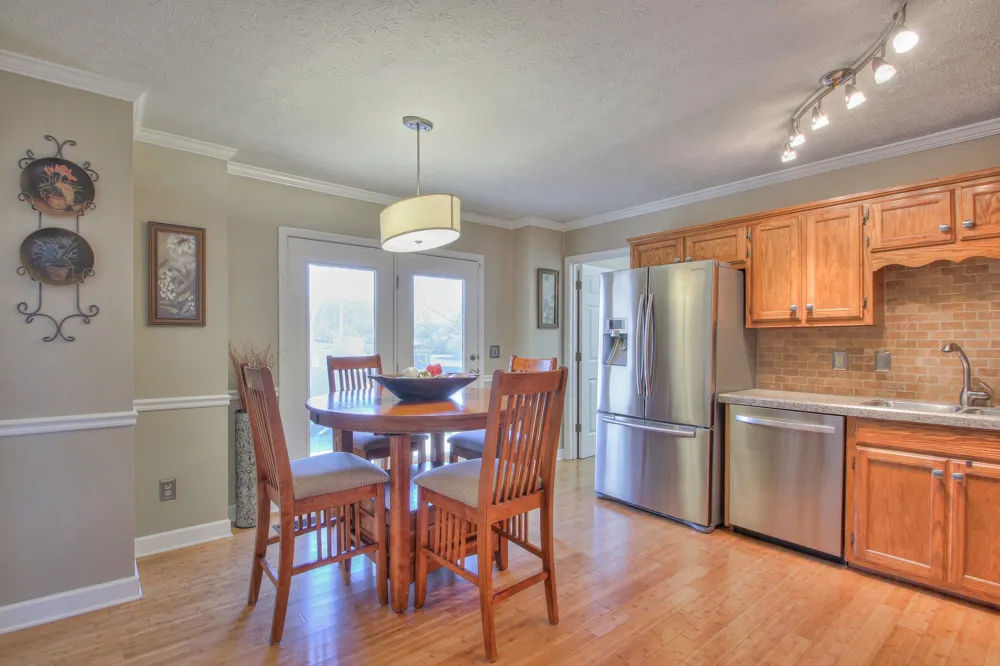 933 Lakeview Ct Gallatin, TN 37066