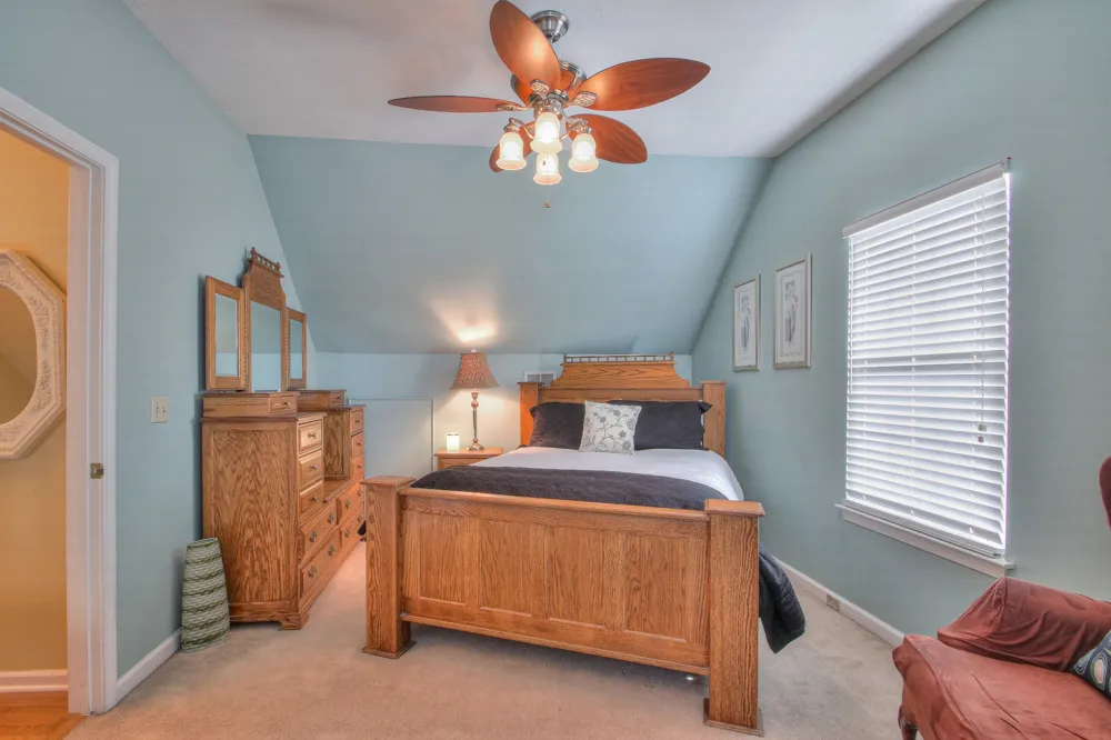 933 Lakeview Ct Gallatin, TN 37066