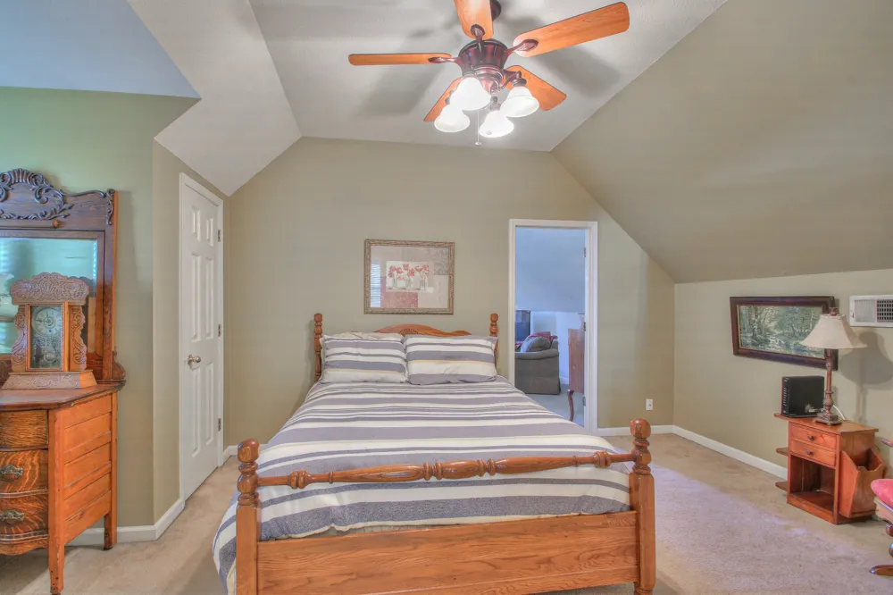933 Lakeview Ct Gallatin, TN 37066