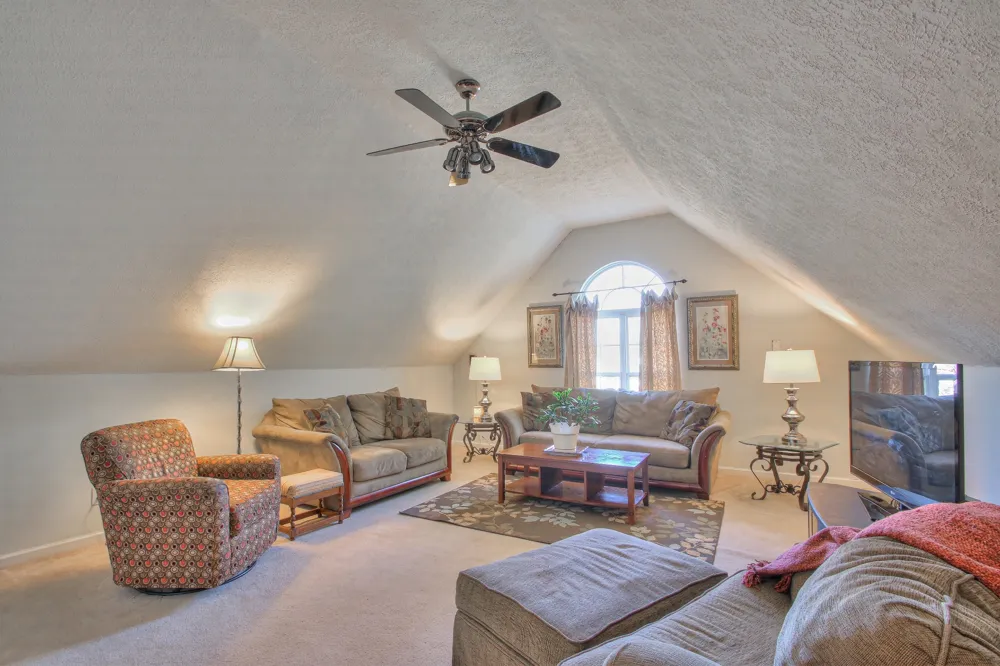 933 Lakeview Ct Gallatin, TN 37066