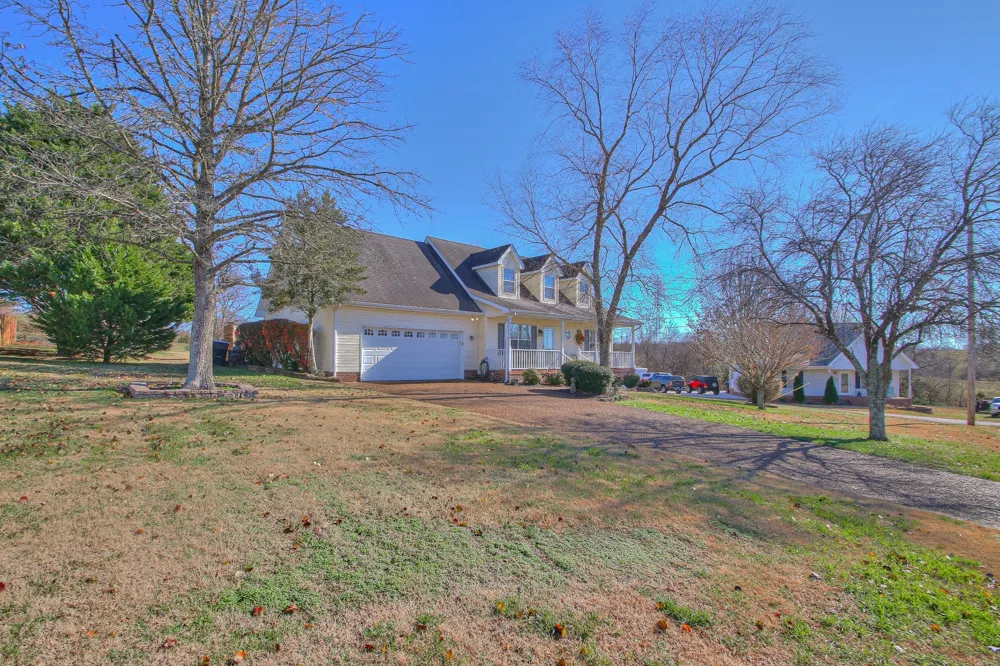 933 Lakeview Ct Gallatin, TN 37066