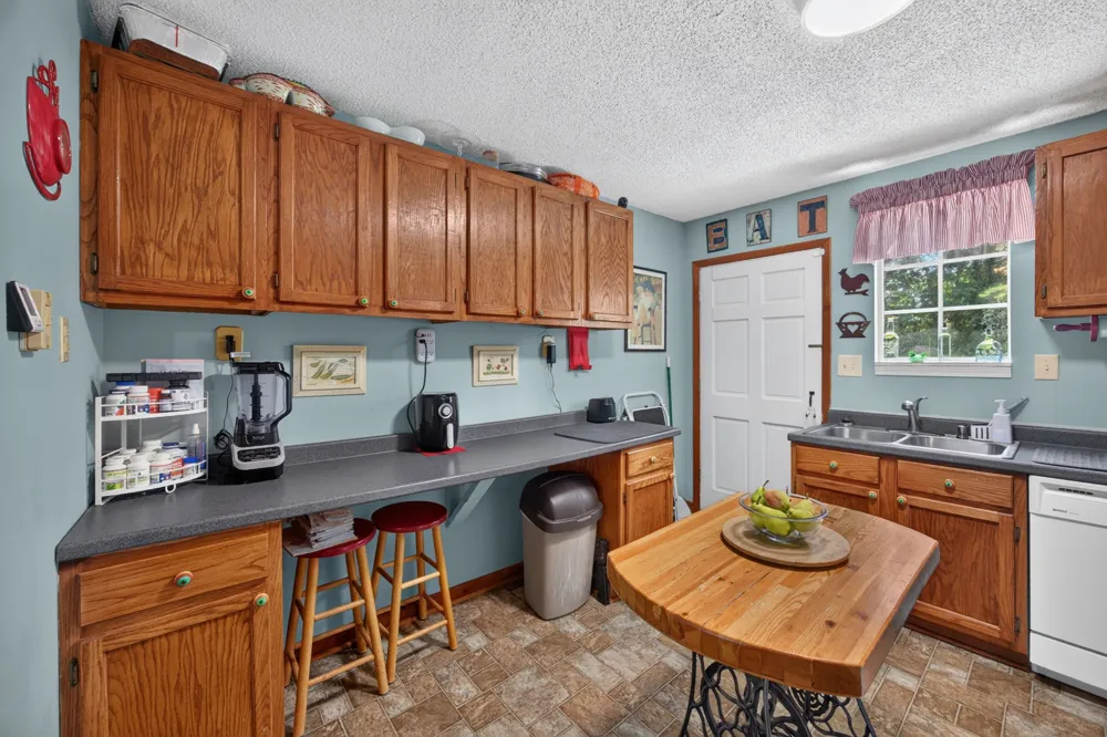 165 E Whitehall Rd Cookeville, TN 38501