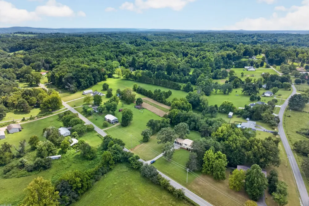 165 E Whitehall Rd Cookeville, TN 38501
