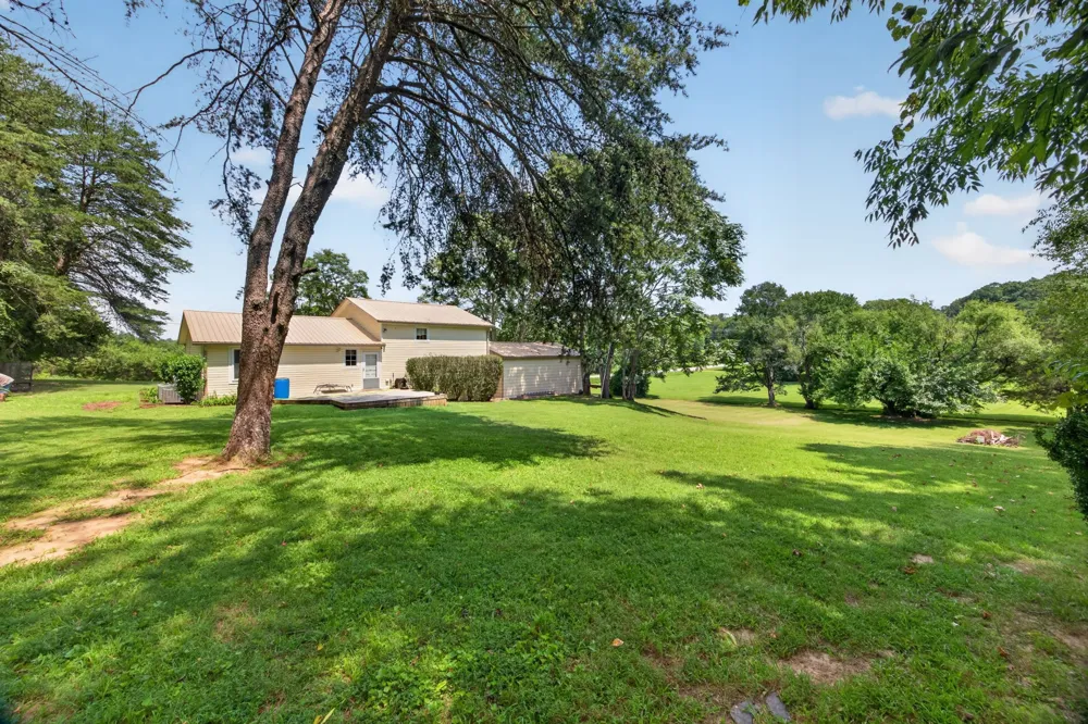 165 E Whitehall Rd Cookeville, TN 38501