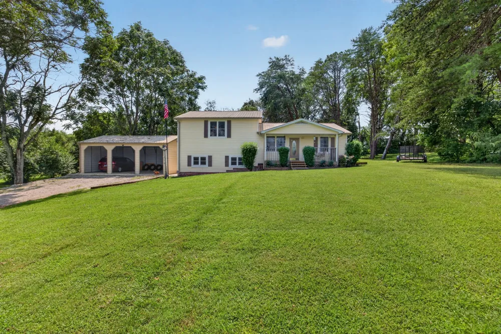 165 E Whitehall Rd Cookeville, TN 38501