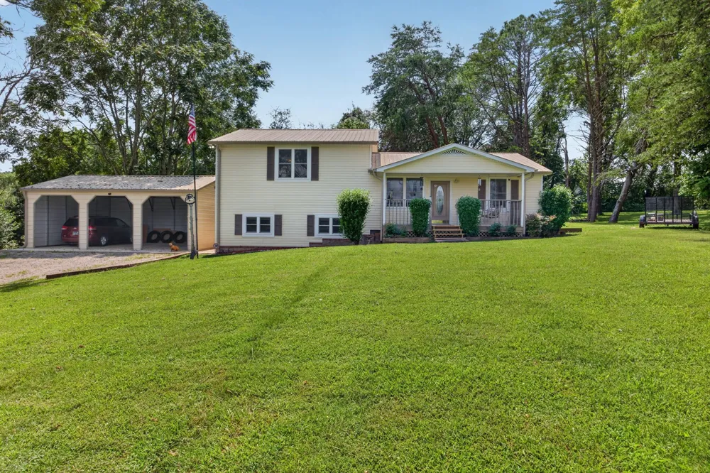 165 E Whitehall Rd Cookeville, TN 38501
