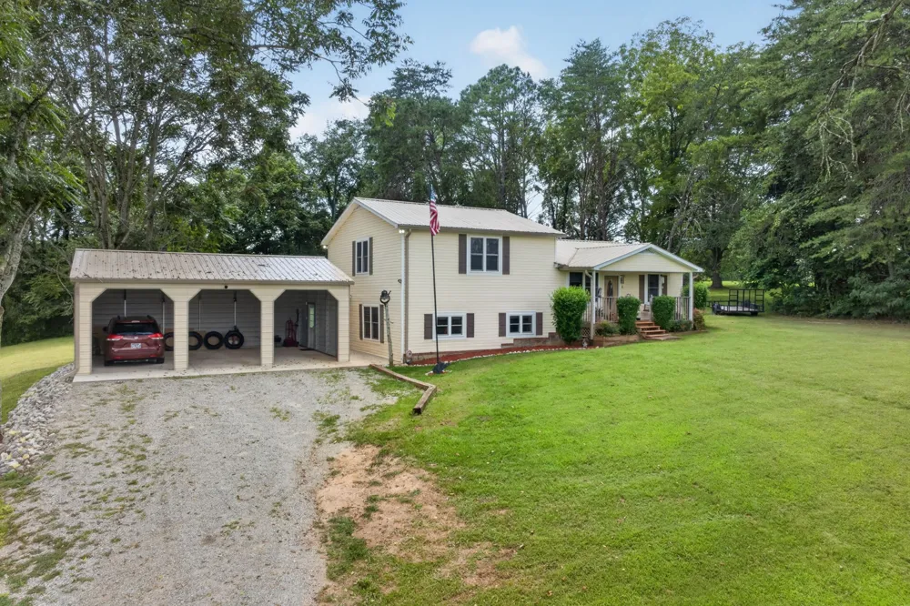 165 E Whitehall Rd Cookeville, TN 38501