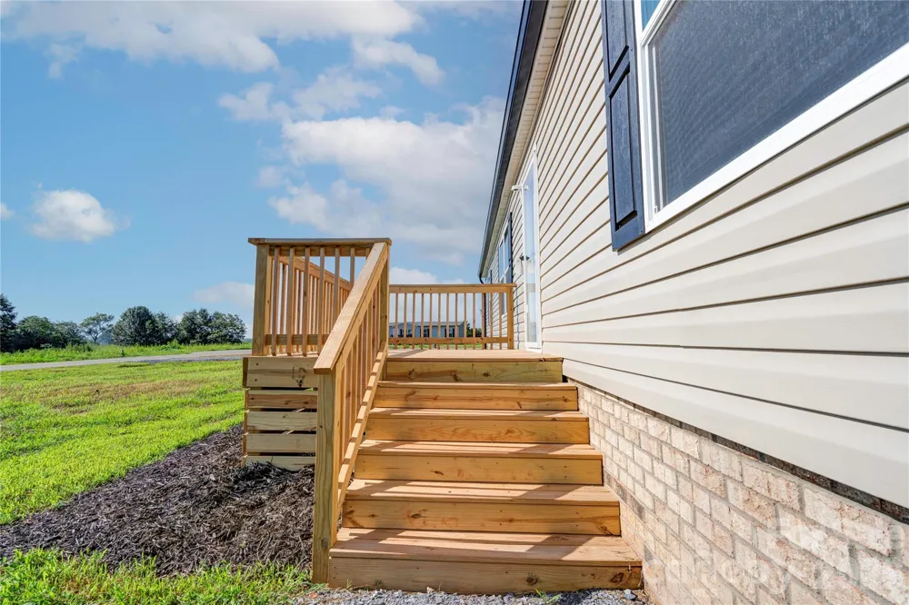 804 Eagleview Lane Lawndale, NC 28090