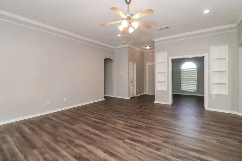911 Joshua Drive Burleson, TX 76028