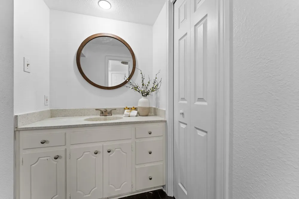 1807 Holm Oak Street Arlington, TX 76012