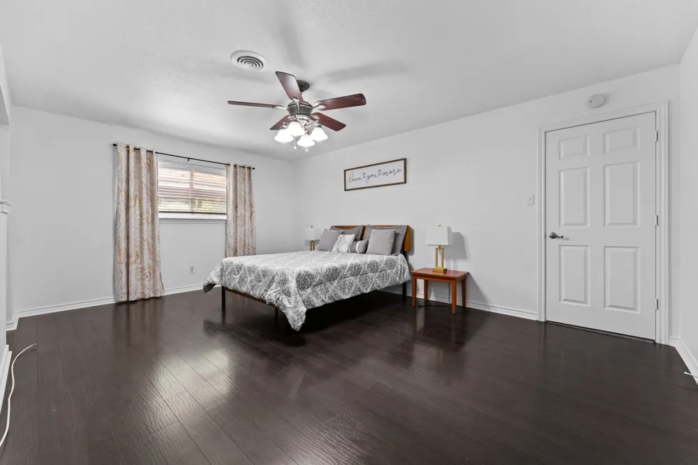 1807 Holm Oak Street Arlington, TX 76012