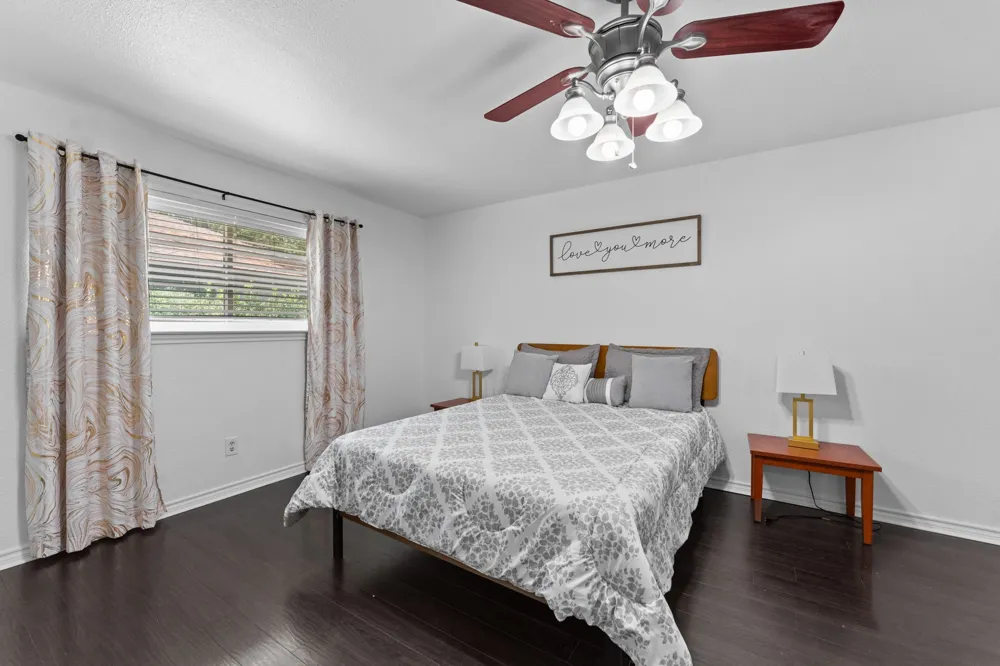1807 Holm Oak Street Arlington, TX 76012