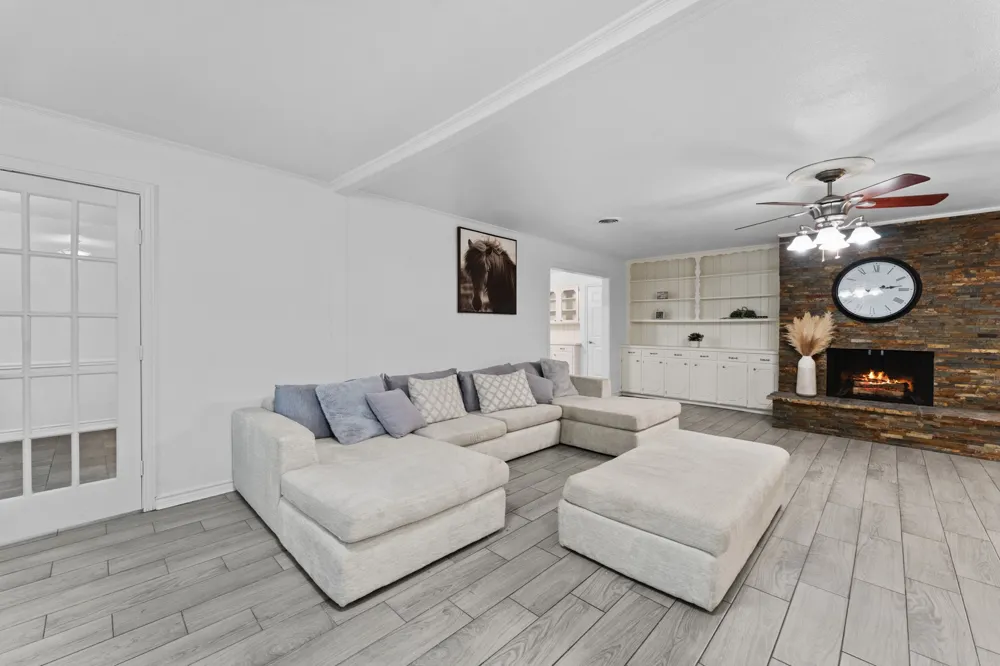 1807 Holm Oak Street Arlington, TX 76012
