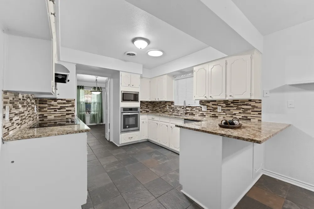 1807 Holm Oak Street Arlington, TX 76012