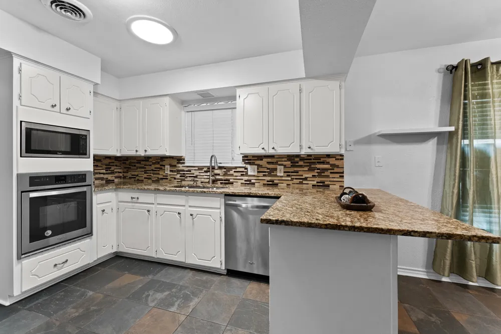 1807 Holm Oak Street Arlington, TX 76012