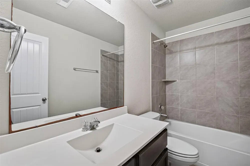 8126 Oakleaf Meadow Court Rosharon, TX 77583