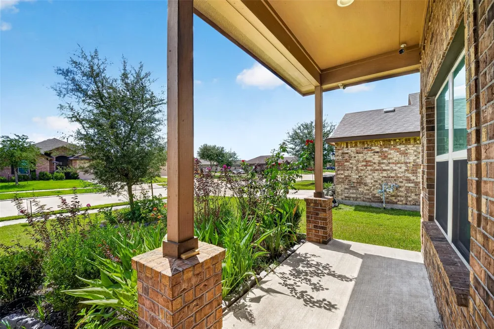 8126 Oakleaf Meadow Court Rosharon, TX 77583