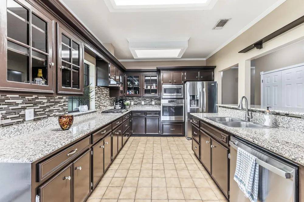 1623 Green Briar Drive Huntsville, TX 77340