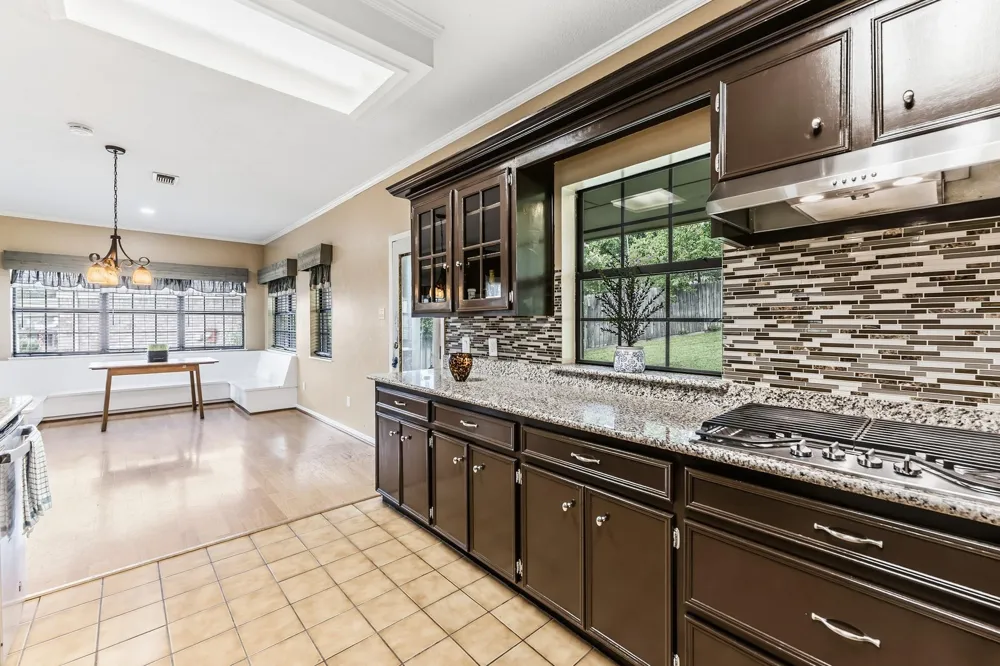 1623 Green Briar Drive Huntsville, TX 77340