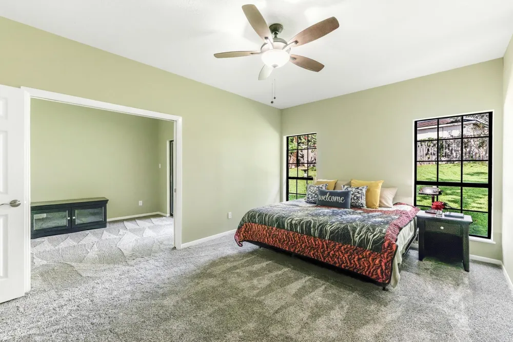 1623 Green Briar Drive Huntsville, TX 77340