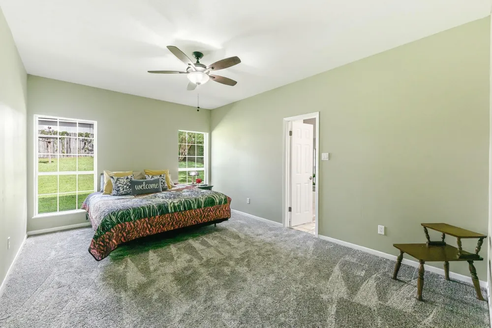1623 Green Briar Drive Huntsville, TX 77340