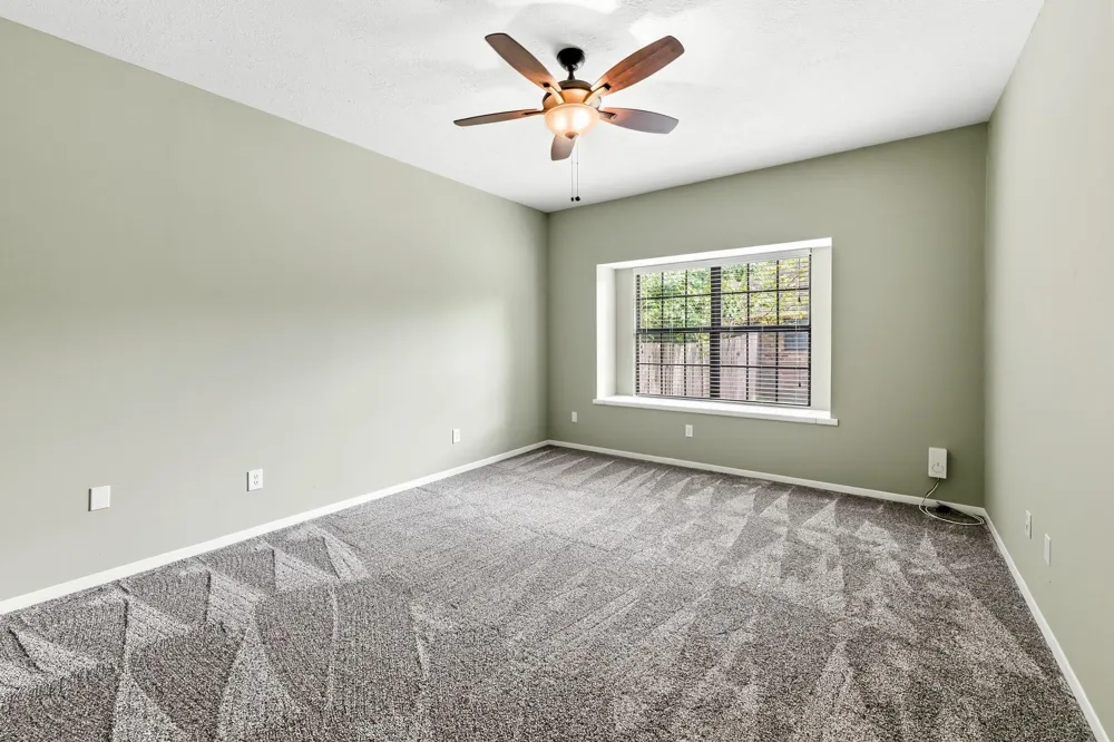 1623 Green Briar Drive Huntsville, TX 77340