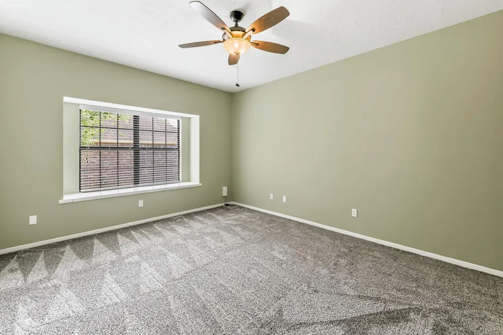 1623 Green Briar Drive Huntsville, TX 77340