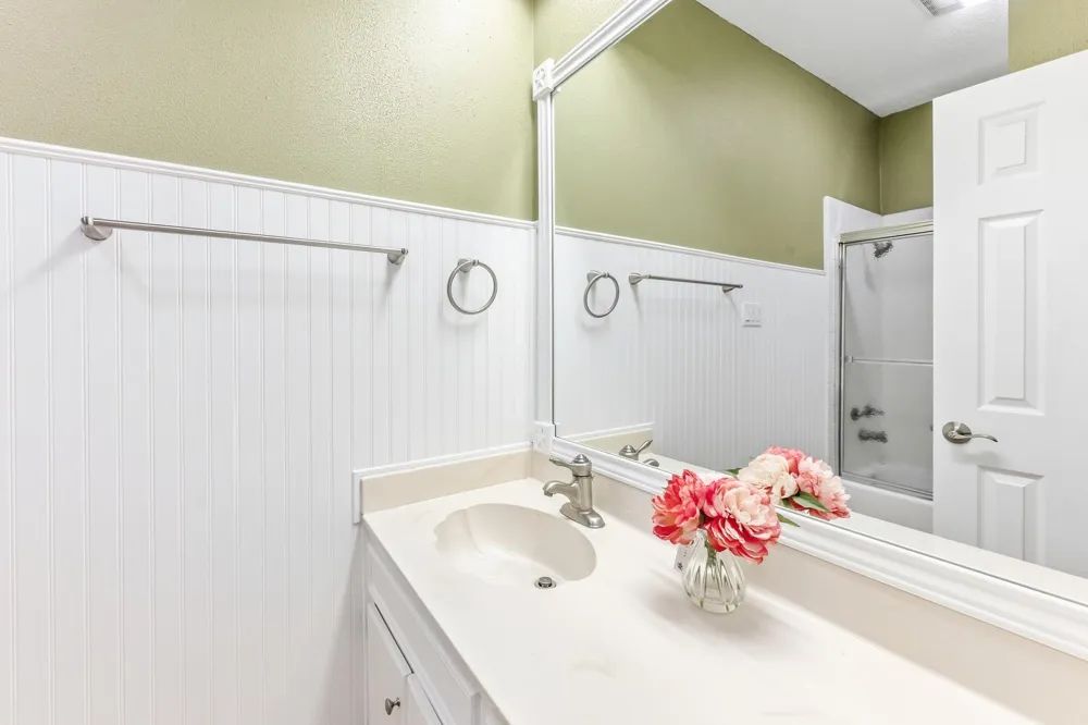 1623 Green Briar Drive Huntsville, TX 77340