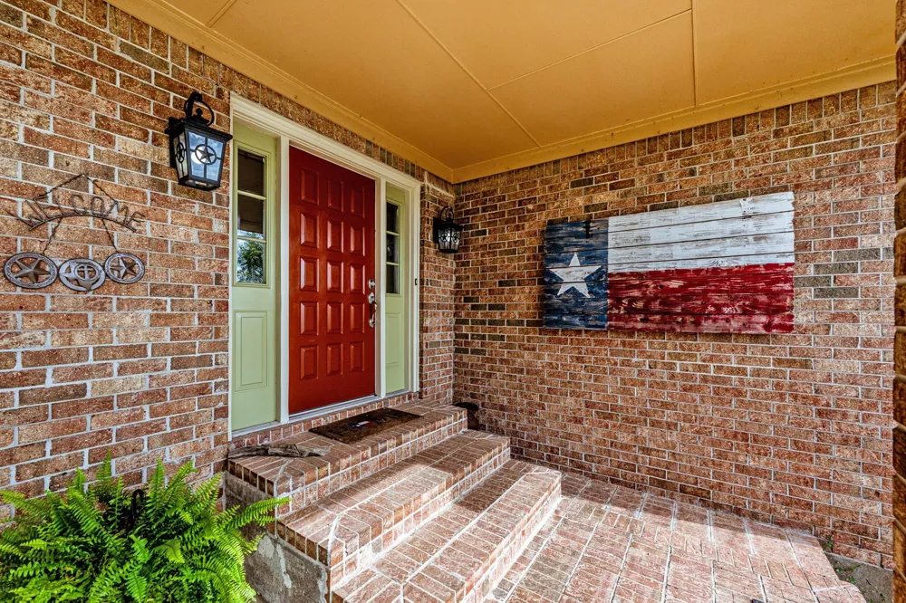 1623 Green Briar Drive Huntsville, TX 77340