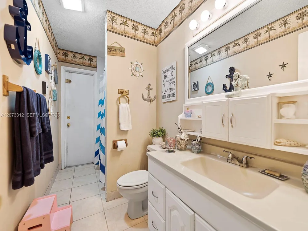 5009 SW 104th Ave Cooper City, FL 33328