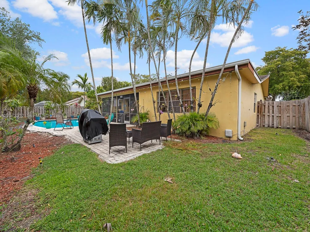 5009 SW 104th Ave Cooper City, FL 33328