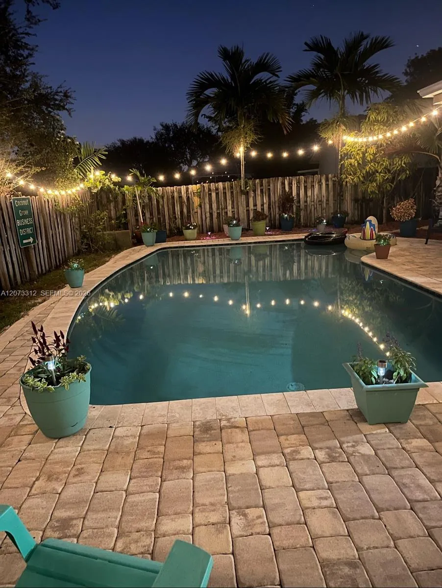 5009 SW 104th Ave Cooper City, FL 33328