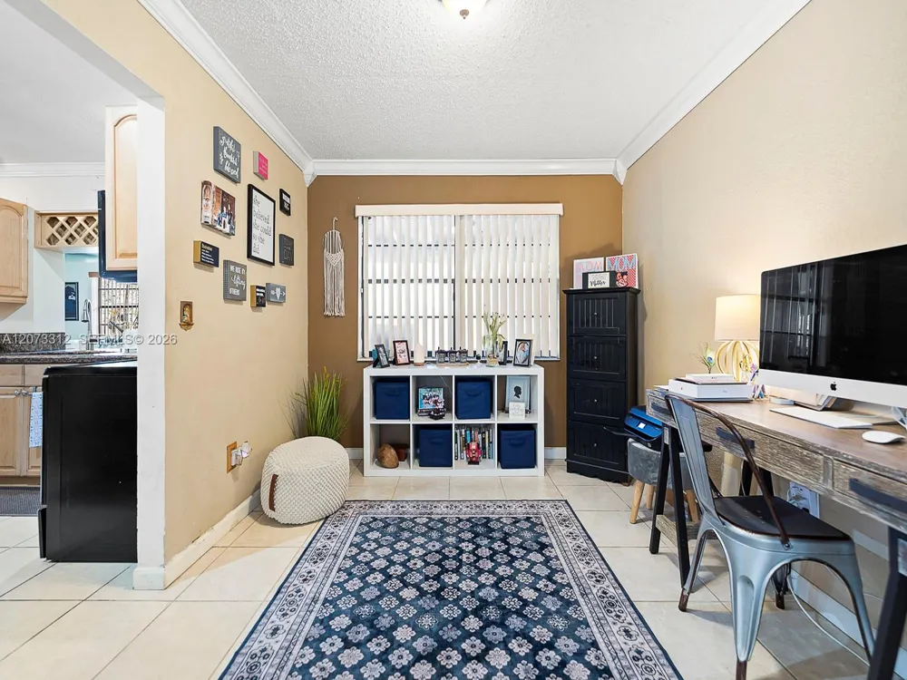 5009 SW 104th Ave Cooper City, FL 33328