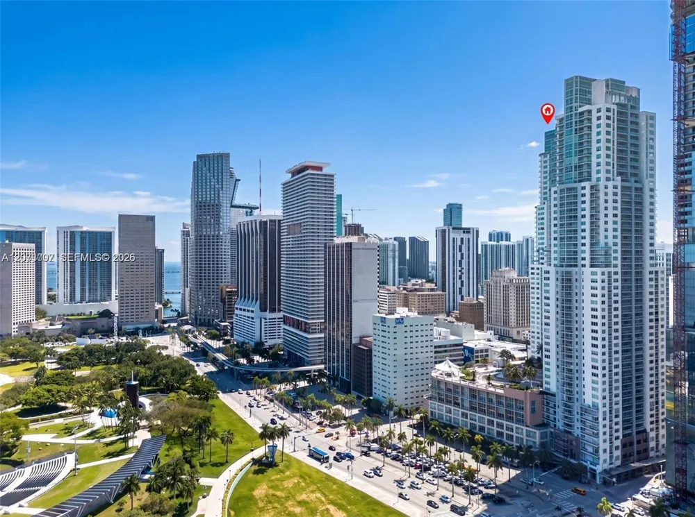 253 NE 2nd St #424 Miami, FL 33132
