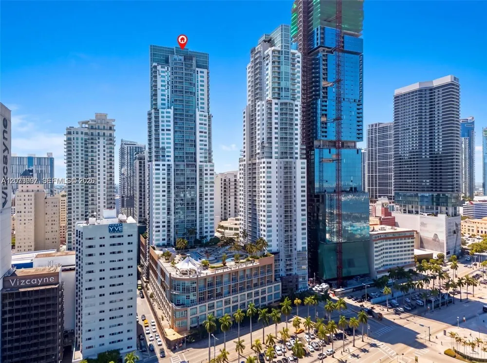 253 NE 2nd St #424 Miami, FL 33132
