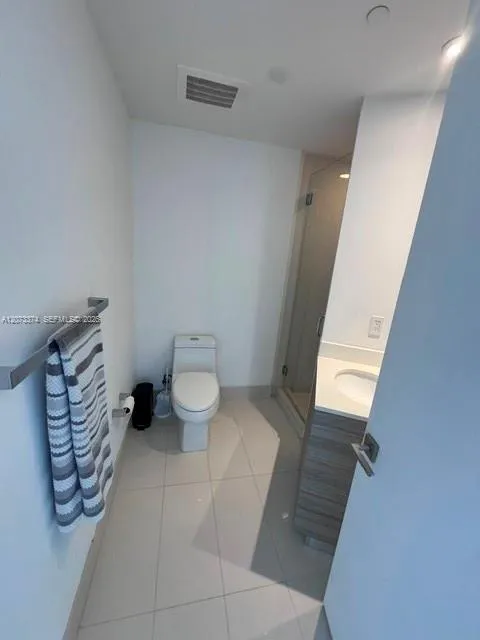 121 NE 34th St #1001 Miami, FL 33137