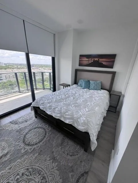 121 NE 34th St #1001 Miami, FL 33137