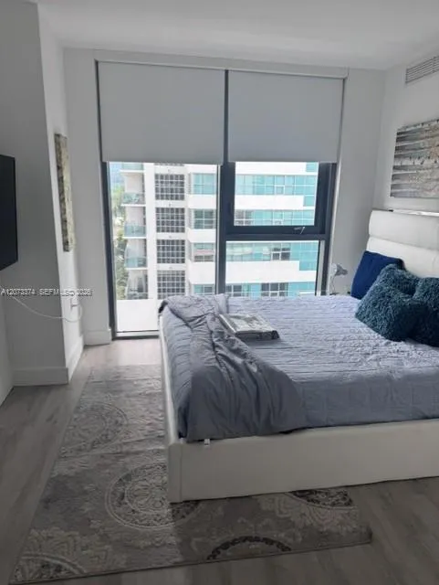 121 NE 34th St #1001 Miami, FL 33137