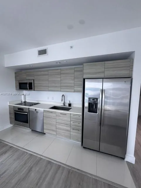 121 NE 34th St #1001 Miami, FL 33137