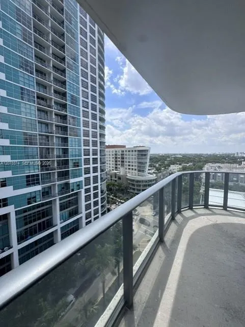 121 NE 34th St #1001 Miami, FL 33137