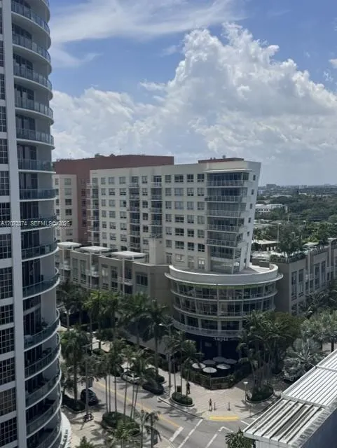 121 NE 34th St #1001 Miami, FL 33137