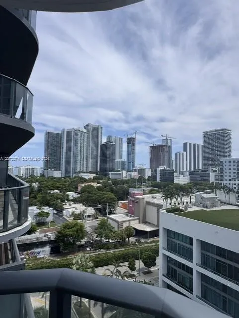 121 NE 34th St #1001 Miami, FL 33137