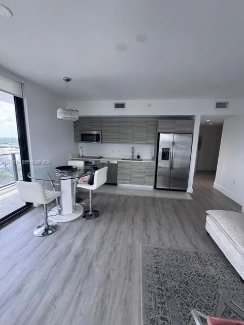 121 NE 34th St #1001 Miami, FL 33137