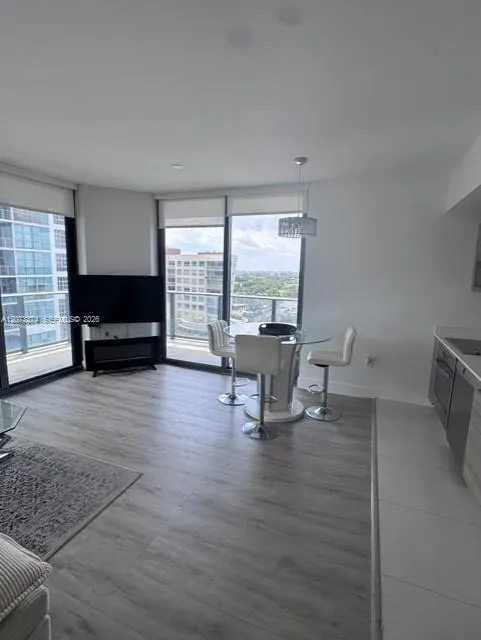 121 NE 34th St #1001 Miami, FL 33137