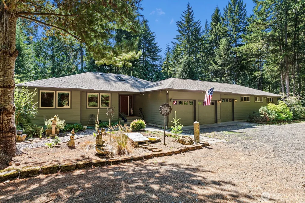 4881 Lone Bear Lane SW Port Orchard, WA 98367