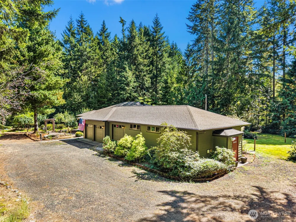 4881 Lone Bear Lane SW Port Orchard, WA 98367